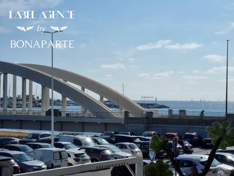 T2 vue mer à Sainte Maxime