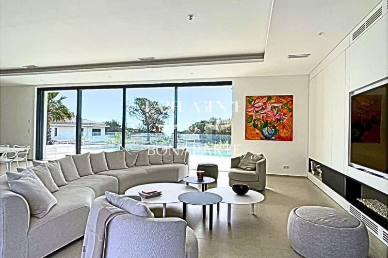 villa avec piscine chauffée