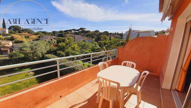 A vendre appartement grande terrasse Sainte Ma