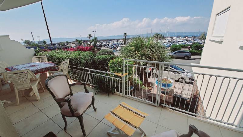 A vendre centre-ville de Sainte Maxime terrasse vue mer