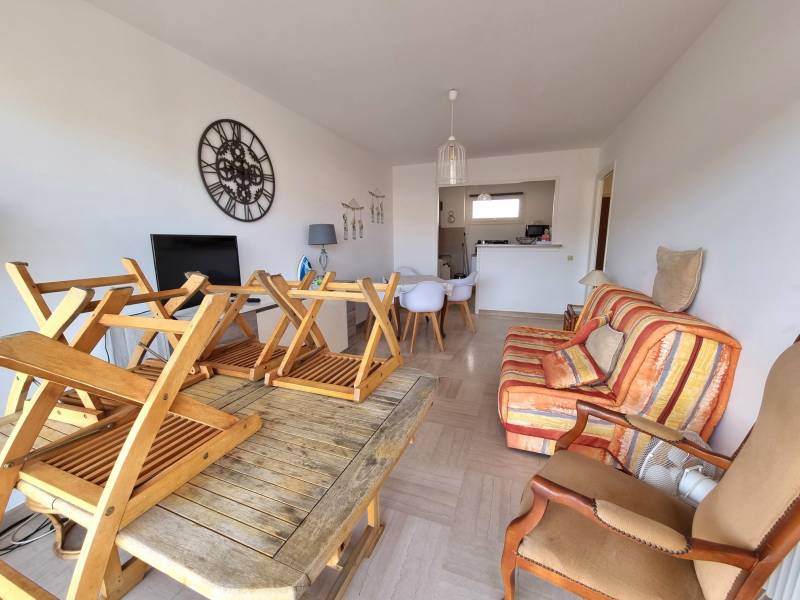 Appartement en centre-ville de Sainte Maxime avec grand séjour