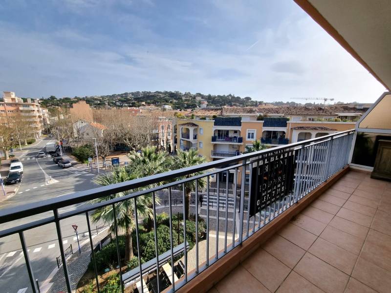 A vendre appartement à Sainte Maxime avec terrasse