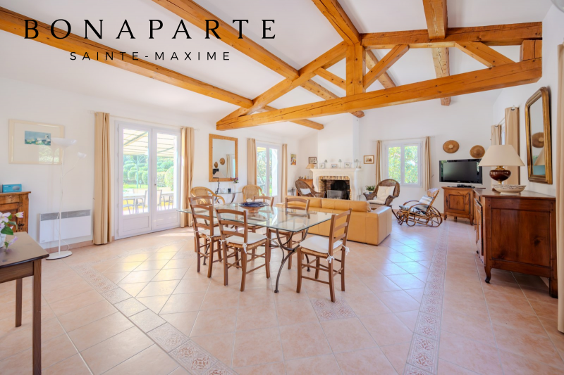 Maison à vendre avec grand séjour 