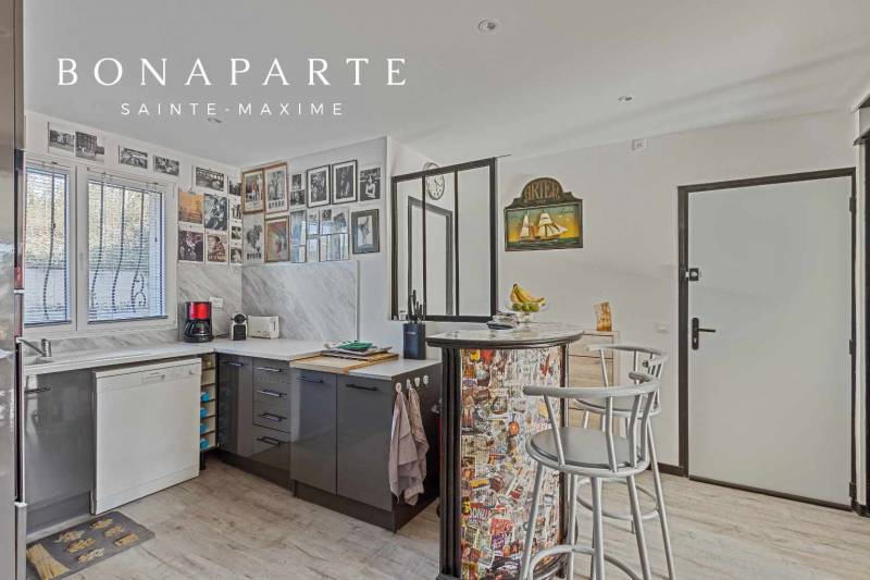 Appartement avec terrasse proche centre-ville Sainte Maxime