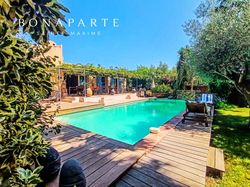 Vente villa luxe piscine Golfe de Saint Tropez