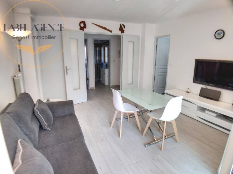 Appartement centre ville Sainte Maxime salon