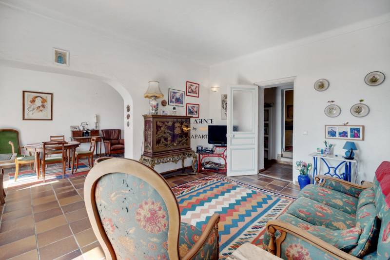 Grand appartement à vendre à Sainte maxime avec garage