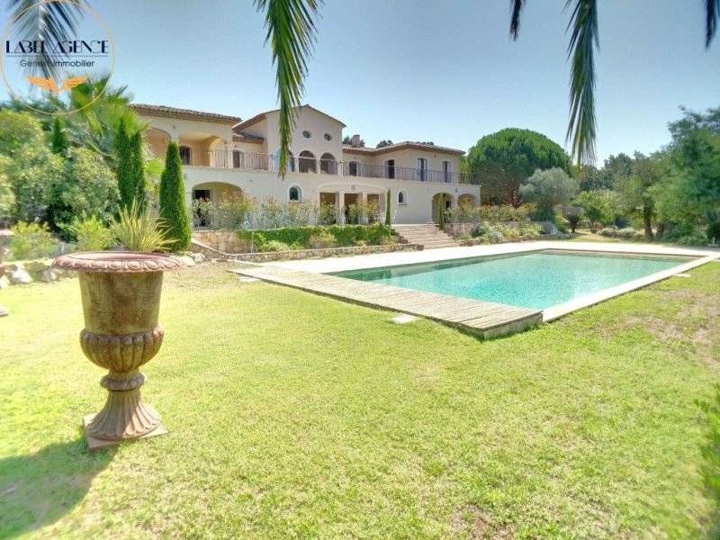 maison a vendre 10 pièces Grimaud
