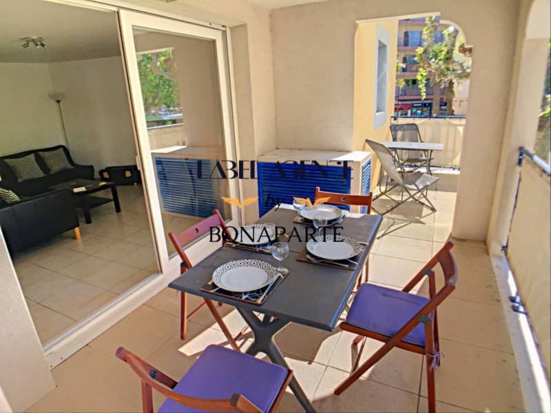 Appartement centre-ville de Sainte Maxime avec garage