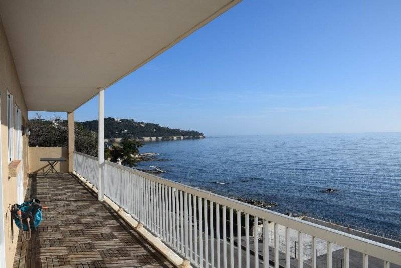 Vente Immobilière Sainte-Maxime proche centre-ville appartement vue mer panoramique