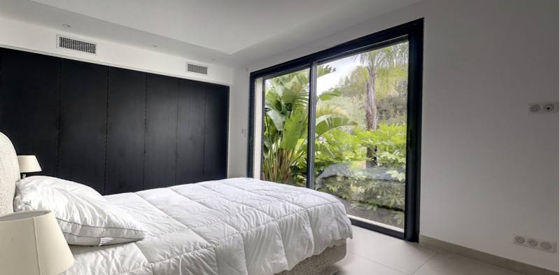 Maison contemporaine avec piscine à La Nartelle – Location de luxe Sainte-Maxime